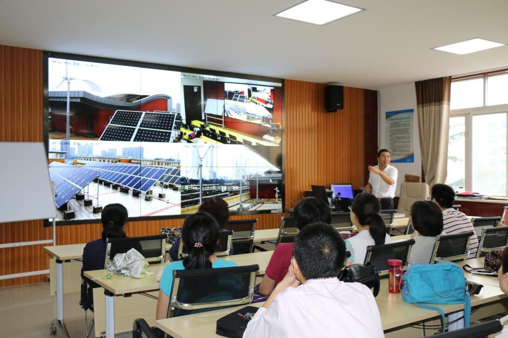 室外风光互补工作状态